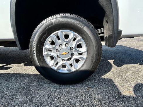 Used 2022 Chevrolet Silverado 2500 LT w/ Convenience Package AWD/4WD image 30