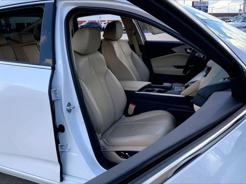 Used 2025 Acura TLX w/ Technology Package image 8