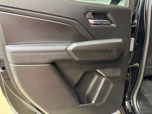 Used 2023 Chevrolet Colorado LT w/ LT Convenience Package III AWD/4WD image 16