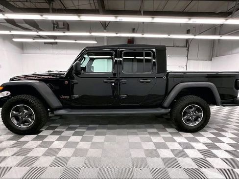 Used 2023 Jeep Gladiator Rubicon w/ Cold Weather Group AWD/4WD image 13