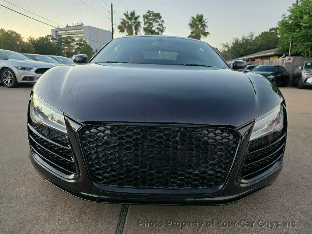 Used 2015 Audi R8 V8 w/ Extended Leather Package AWD/4WD image 2