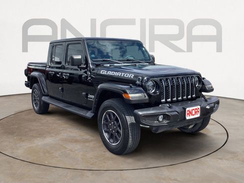 Used 2023 Jeep Gladiator Overland w/ LED Lighting Group image 5