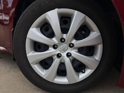 Used 2025 Toyota Corolla LE FWD image 10