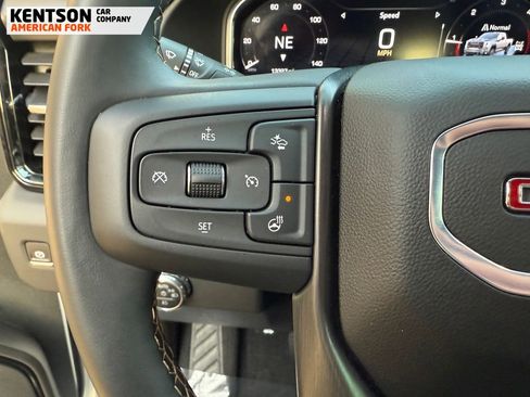 Used 2025 GMC Sierra 2500 AT4 image 19