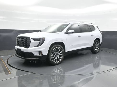 Used 2026 GMC Acadia Denali Ultimate w/ LPO, Floor Liner Package AWD/4WD image 3