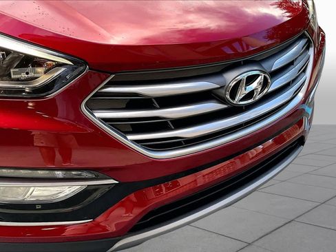 Used 2017 Hyundai Santa Fe Sport FWD image 29
