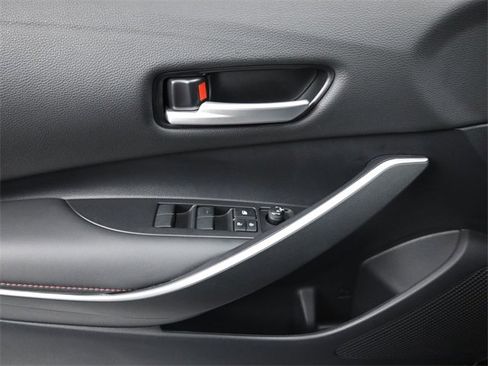 Used 2024 Toyota Corolla SE w/ SE Premium Package image 25