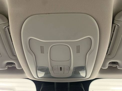 Used 2018 Jeep Renegade Latitude image 36