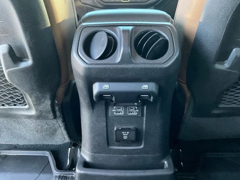 Used 2022 Jeep Wrangler Unlimited Rubicon w/ Steel Bumper Group image 27