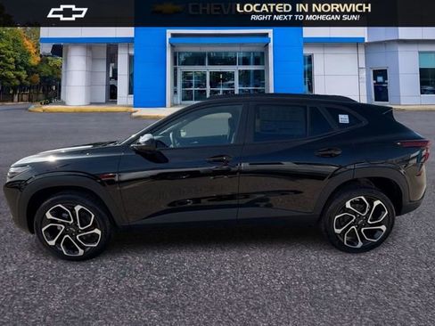 New 2026 Chevrolet Trax RS FWD image 8