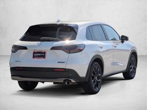 Used 2023 Honda HR-V Sport image 5