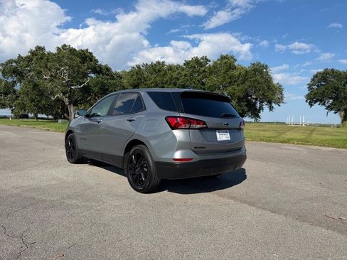 Used 2023 Chevrolet Equinox LS w/ LS Convenience Package FWD image 3