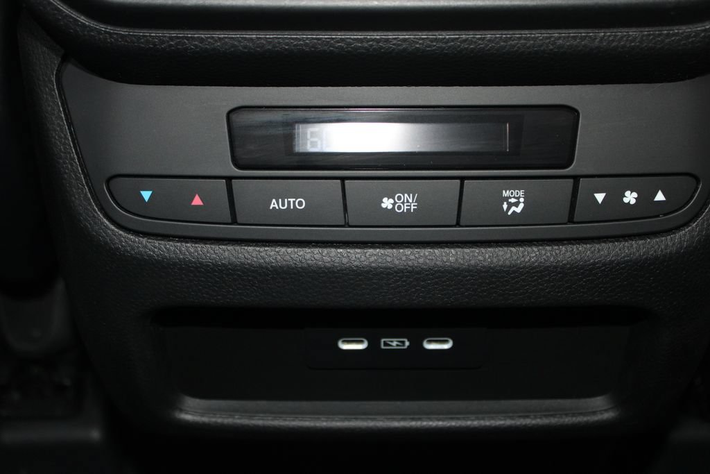 Certified 2025 Honda Pilot EX-L image 31