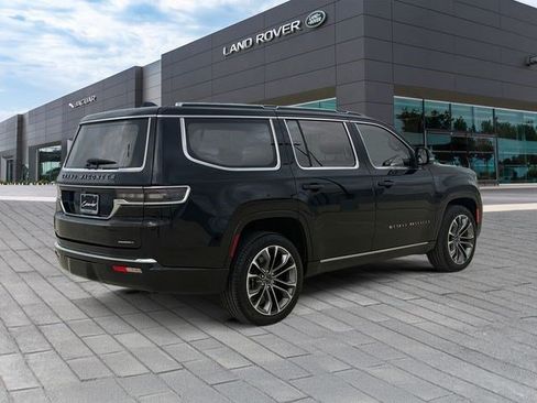 Used 2023 Jeep Grand Wagoneer Series III AWD/4WD image 5