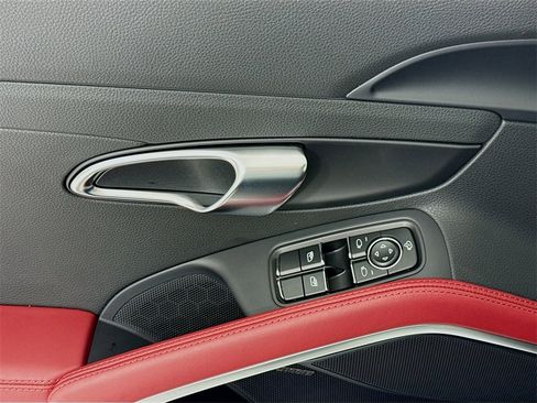Used 2025 Porsche 718 Cayman image 11