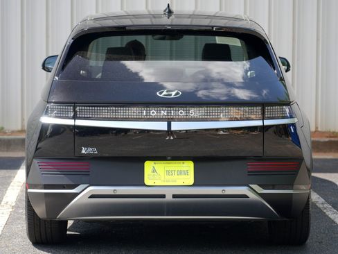 Used 2022 Hyundai Ioniq 5 SEL w/ Cargo Package RWD image 48