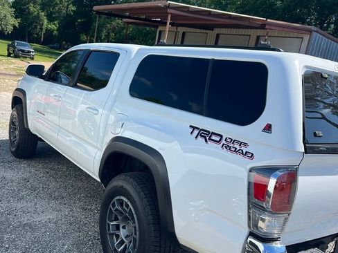 Used 2021 Toyota Tacoma TRD Off-Road RWD image 7