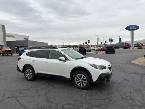 Used 2021 Subaru Outback Premium AWD/4WD image 3