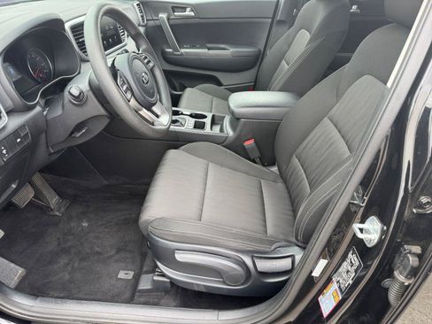 Used 2022 Kia Sportage LX AWD/4WD image 10