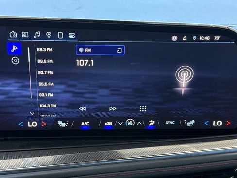 Used 2025 Chevrolet Suburban RST RWD image 31