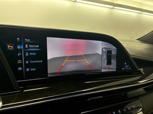 Used 2023 Cadillac Escalade Premium Luxury w/ LPO, Floor Liner Package AWD/4WD image 26