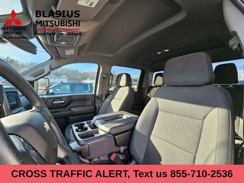 Used 2024 Chevrolet Silverado 2500 Custom w/ Custom Value Package image 10