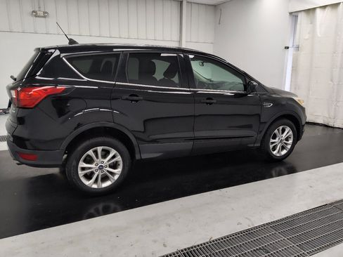 Used 2019 Ford Escape SE FWD image 10