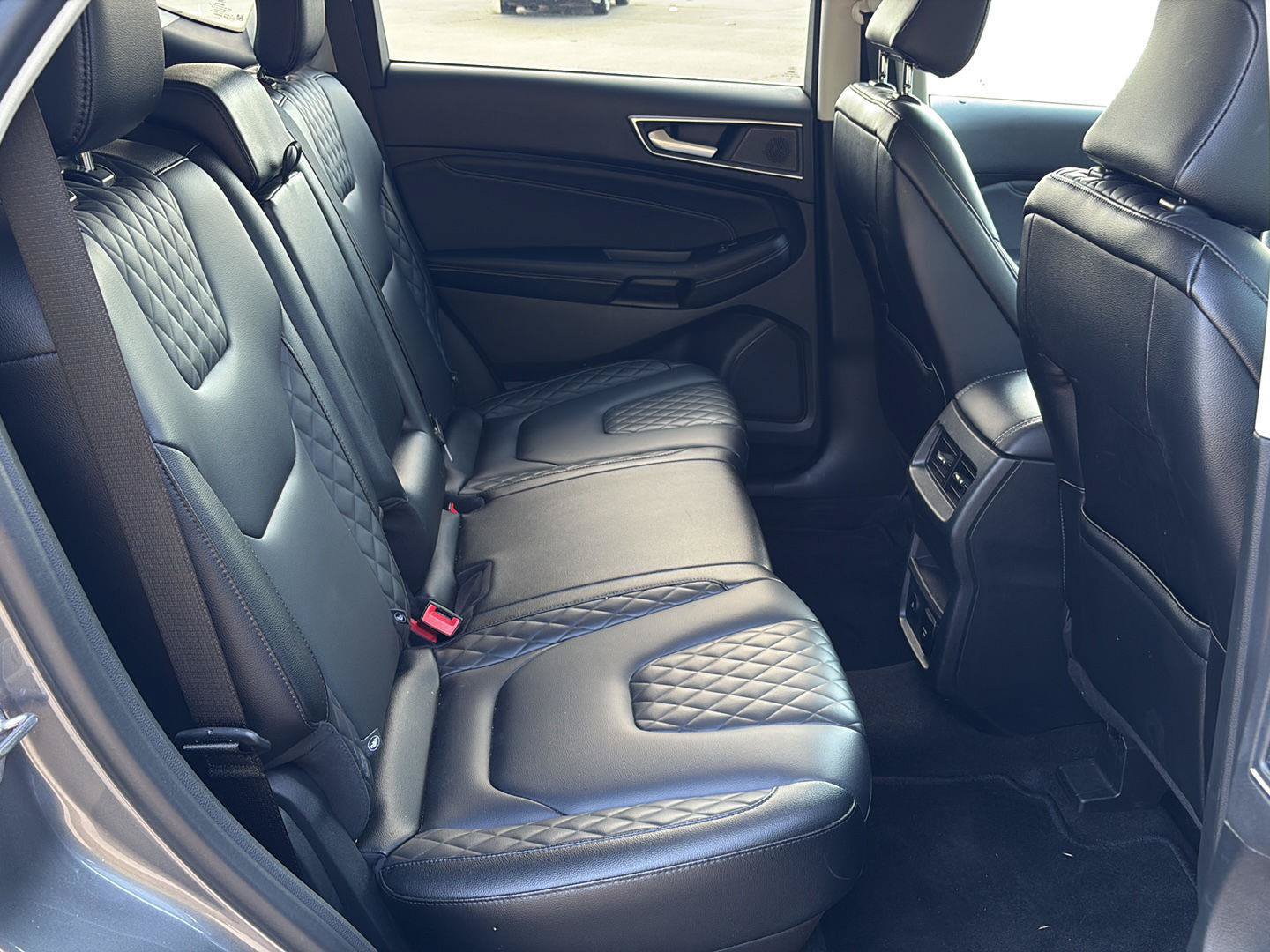 Used 2024 Ford Edge Titanium AWD/4WD image 6