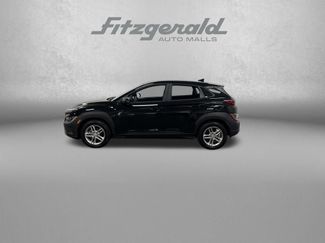 Used 2023 Hyundai Kona SE video 2