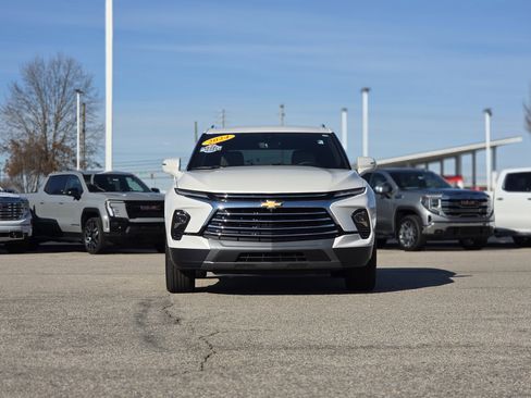 Used 2024 Chevrolet Blazer Premier w/ Driver Confidence II Package image 2