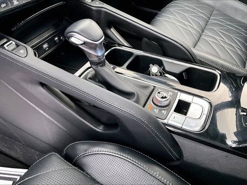 Used 2025 Kia Telluride SX Prestige X-Line image 18