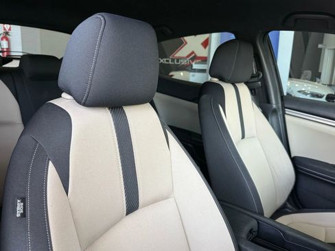 Used 2018 Honda Civic Sport image 21