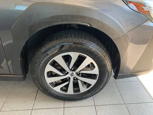 Certified 2025 Subaru Outback Premium AWD/4WD image 18