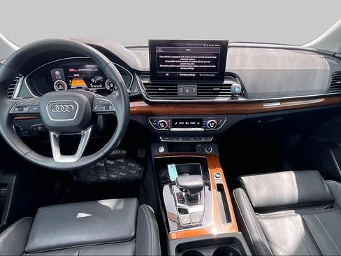 Used 2023 Audi Q5 e Premium w/ Convenience Package AWD/4WD image 15