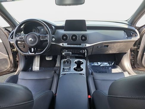 Used 2020 Kia Stinger GT1 AWD/4WD image 10