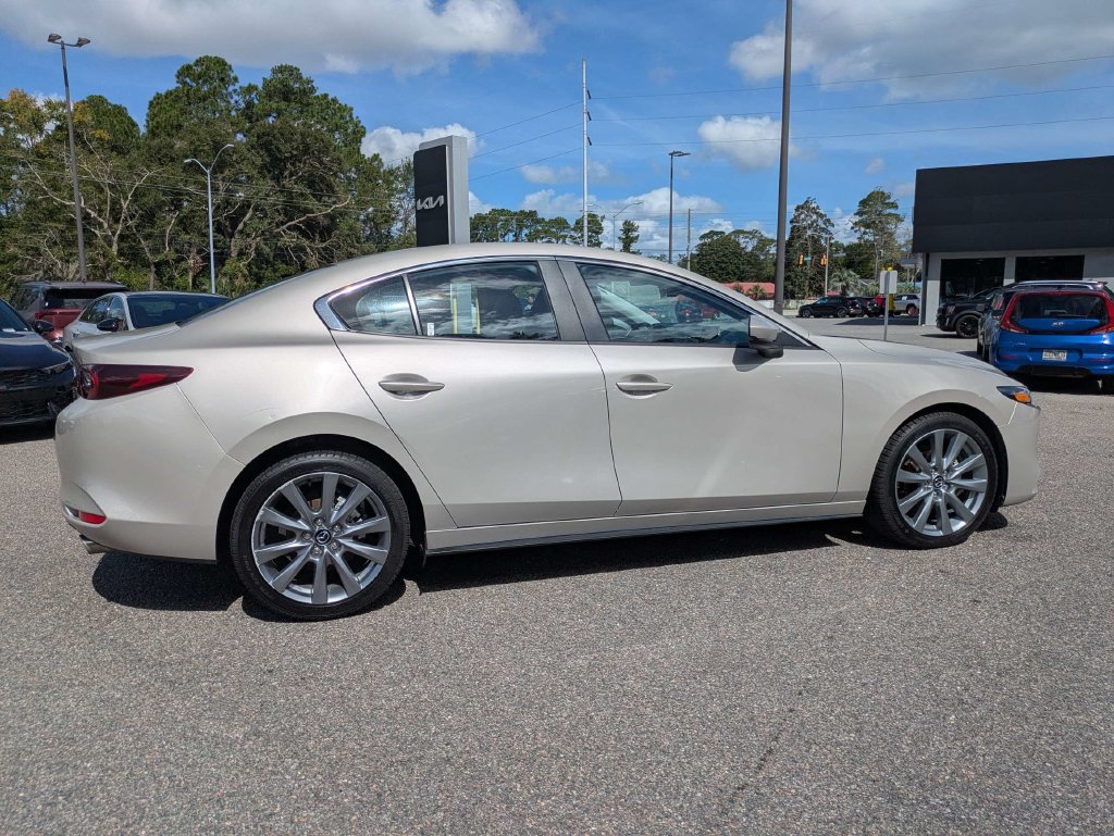Used 2025 MAZDA MAZDA3 s FWD image 3