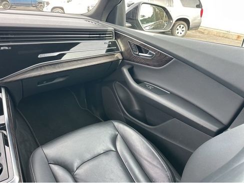 Used 2020 Audi Q8 Premium w/ Black Optic Package image 17