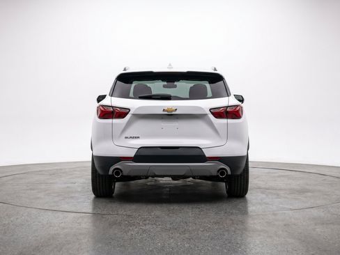 Used 2025 Chevrolet Blazer LT FWD image 7
