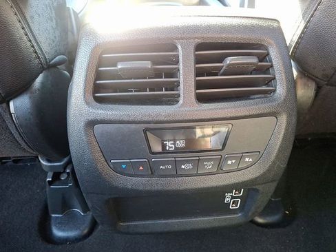 Used 2022 Honda Pilot Special Edition image 11