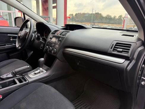 Used 2014 Subaru Crosstrek 2.0i Premium w/ Moonroof Package image 19