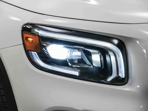 Used 2021 Mercedes-Benz GLB 250 image 14