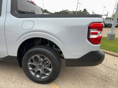 Used 2025 Ford Maverick XLT w/ Equipment Group 302A image 8