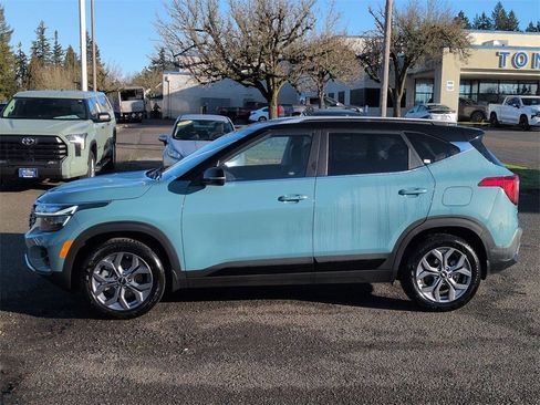 Used 2024 Kia Seltos S image 2