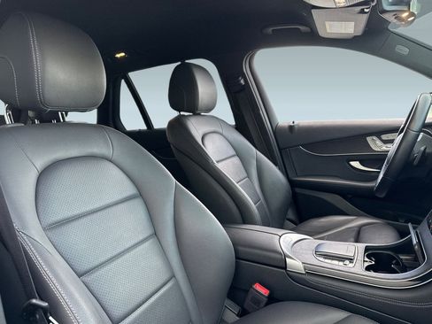 Used 2020 Mercedes-Benz GLC 300 4MATIC image 31