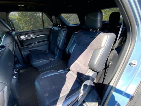 Used 2025 Ford Explorer ST AWD/4WD image 21