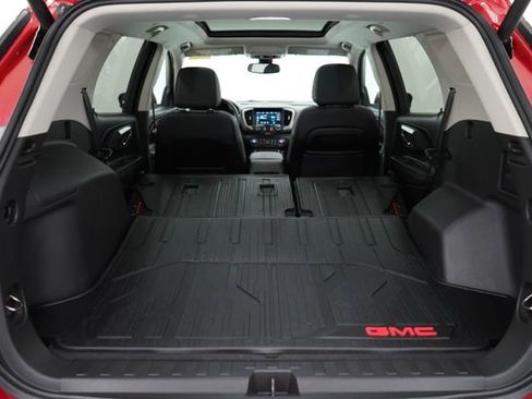 Used 2024 GMC Terrain Denali w/ Denali Premium Package AWD/4WD image 50