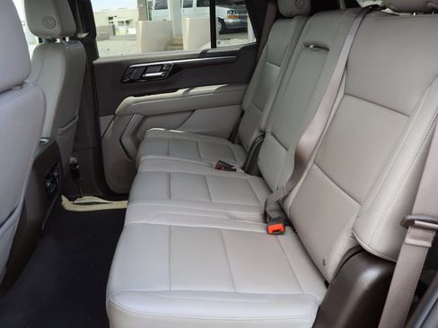 Used 2025 Chevrolet Tahoe LT RWD image 26
