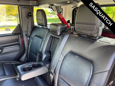 Used 2025 Ford Bronco Badlands AWD/4WD image 26