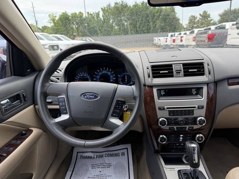 Used 2010 Ford Fusion SEL FWD image 21