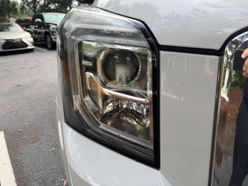 Used 2019 GMC Yukon SLT w/ Open Road Package RWD image 12
